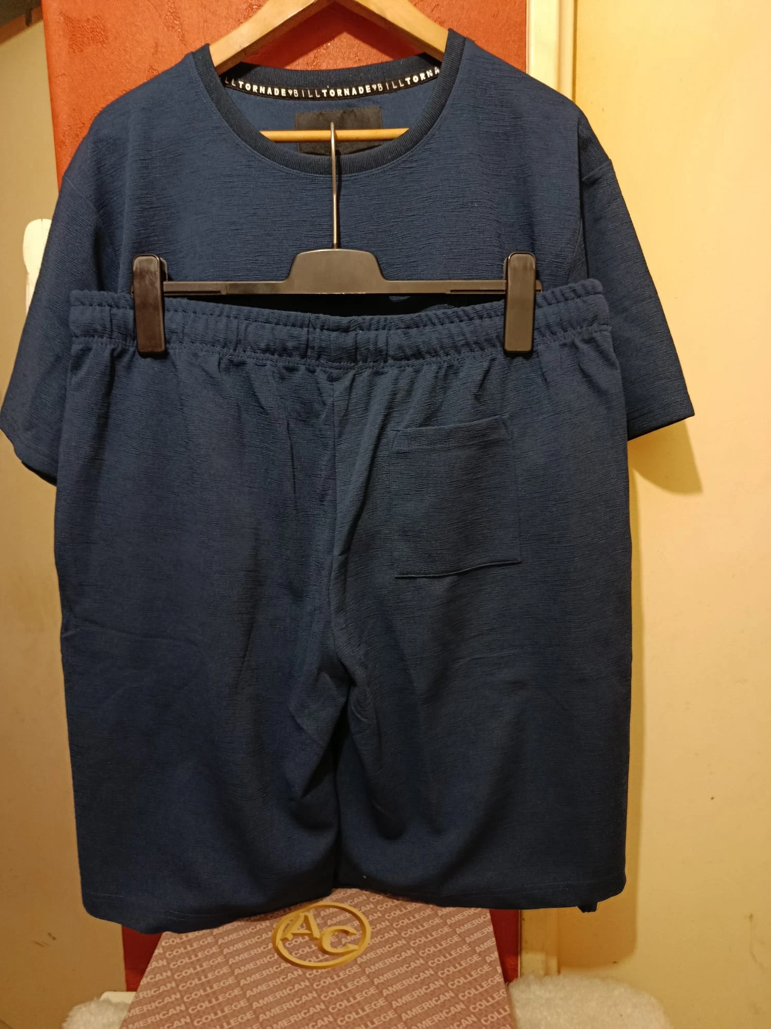 Men's Bill Tornade Paris Set – T-shirt + Shorts – XXL – New with Tags – photo 3